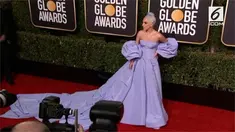 Lady Gaga minta maaf dan berjanji menghapus lagu kolaborasinya dengan R.Kelly dari layanan streaming. R.Kelly diduga terlibat kasus pelecehan seksual.