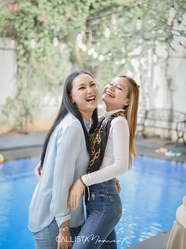 6 Potret Kedekatan Kalina Ocktaranny dan Adik Vicky Prasetyo, Calon Adik Ipar