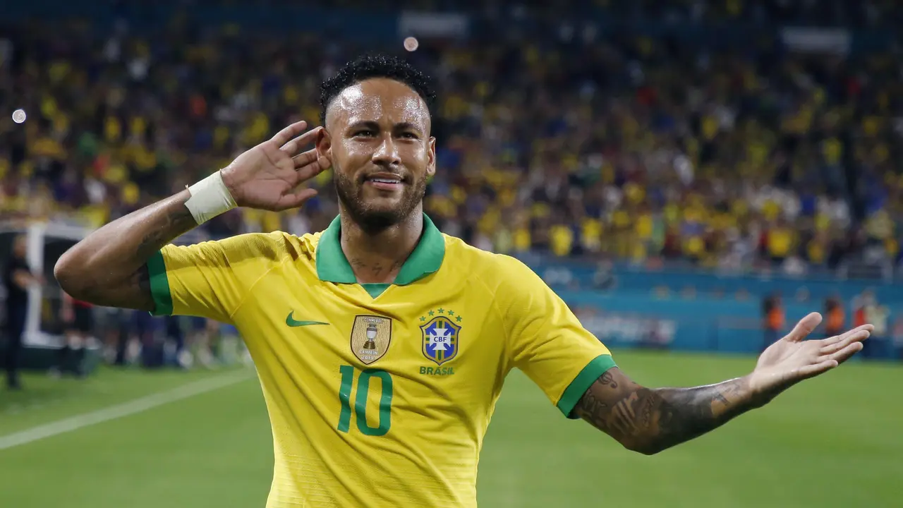Selebrasi Neymar Usai Cetak Gol Penyelamat Brasil