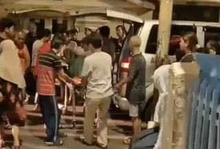 Jenazah Nuryanti korban kecelakaan KRL dan KA Argo Bromo tiba di rumah duka. (Liputan6 SCTV)