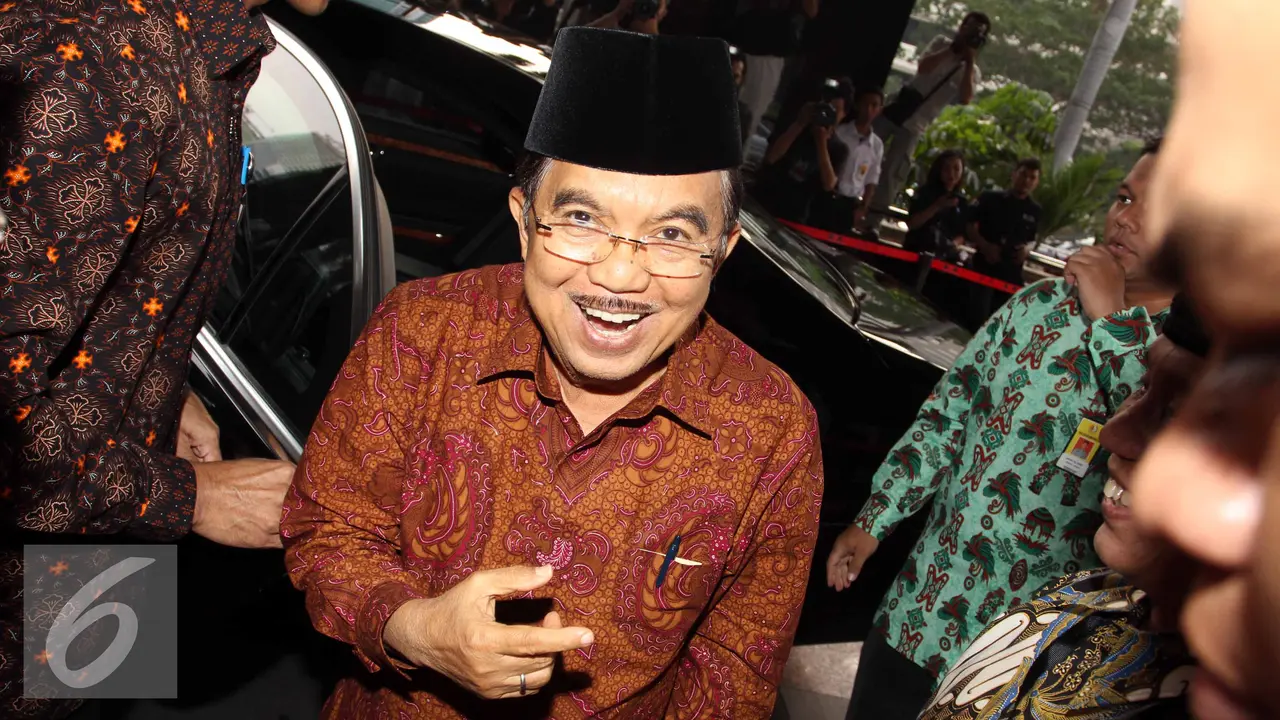 20150709-Jokowi dan JK Buka Puasa di KPK-Jakarta-Jokowi