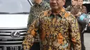 Ketua Umum Partai Gerindra Prabowo Subianto saat tiba di Kantor DPP PKS, Jakarta, Senin (30/7). Kunjungan Prabowo ke DPP PKS untuk membahas hasil pertemuannya dengan Partai Demokrat. (Liputan6.com/Herman Zakharia)