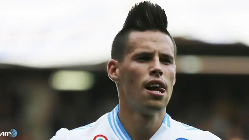 marek-hamsik-lawan-130226a