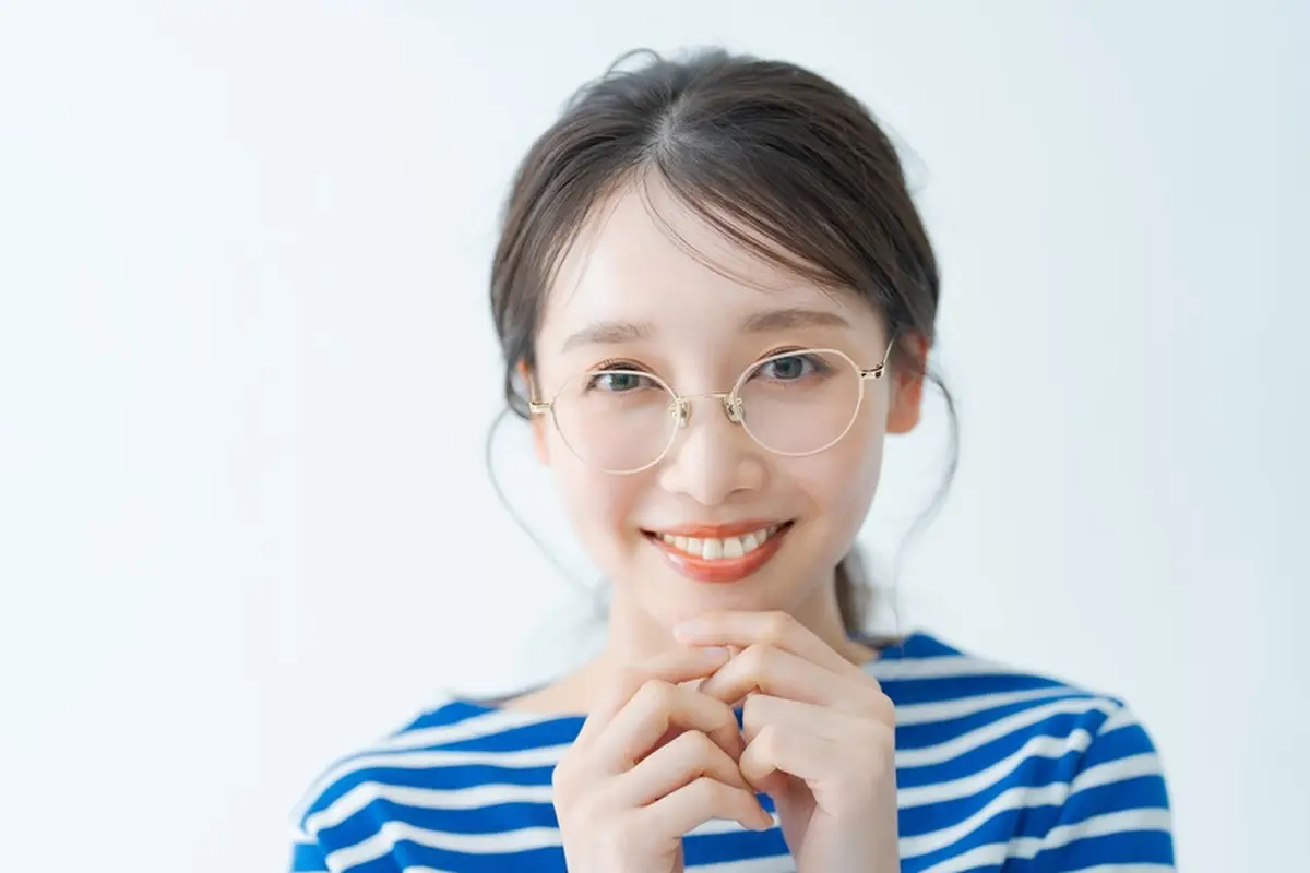 polos kaca mata cantik