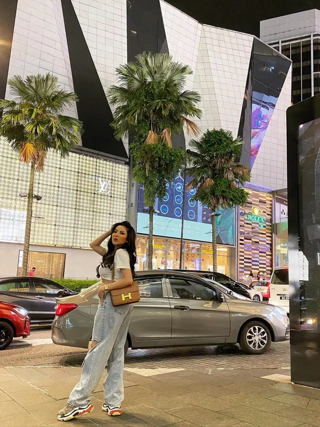 Ayu Aulia di Malaysia