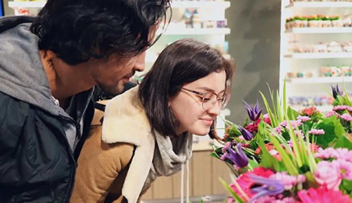 Pasangannya yang menikah pada tahun 2018 lalu ini, tentu sangat bahagia karena sedang menanti kehadiran sang buah hati. (Liputan6.com/IG/kimbrlyryder)