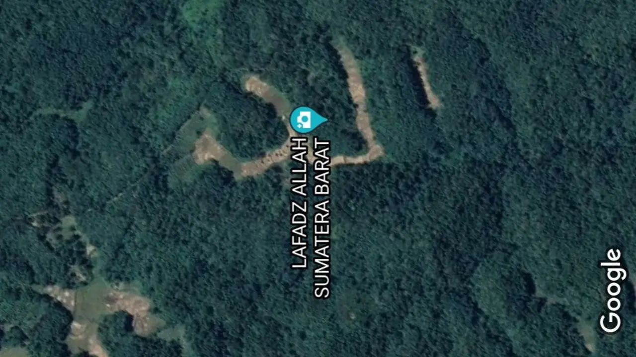 Tangkapan layar guratan lafaz Allah di Kota Sawahlunto melalui aplikasi Google Maps. (Liputan6.com/ ist)