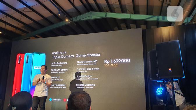 Peluncuran Realme C3 oleh Marketing Director Realme Indonesia Palson Yi (kedua kiri) dan partner Realme. (Liputan6.com/ Agustin Setyo W)