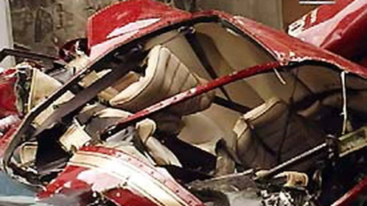 040303bBreak_HeliJatuh3.jpg