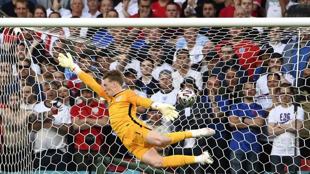 Foto Piala Eropa: Dua Gol Tersaji di Babak Pertama Semifinal Euro 2020 Inggris Melawan Denmark
