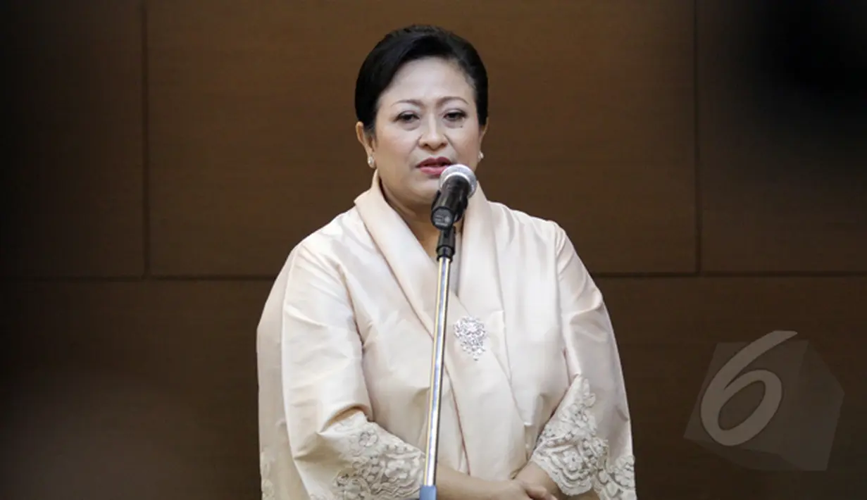 Ketua Wantimpres pemerintahan Jokowi, Sri Adiningsih memberikan pidato saat serah terima jabatan di Kantor Wantimpres Jakarta, Selasa (3/2/2015). (Liputan6.com/Faizal Fanani)