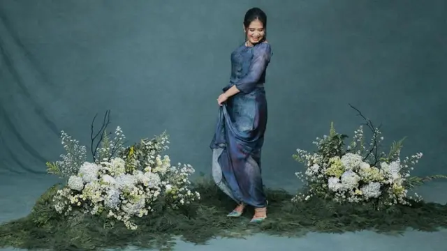 Gaya Anggun Kahiyang Ayu Pemotretan dengan Gaun Biru, Hasil Fotonya Seperti Lukisan