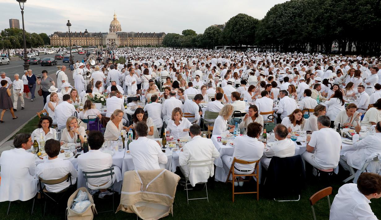 Makan Bersama di Prancis
