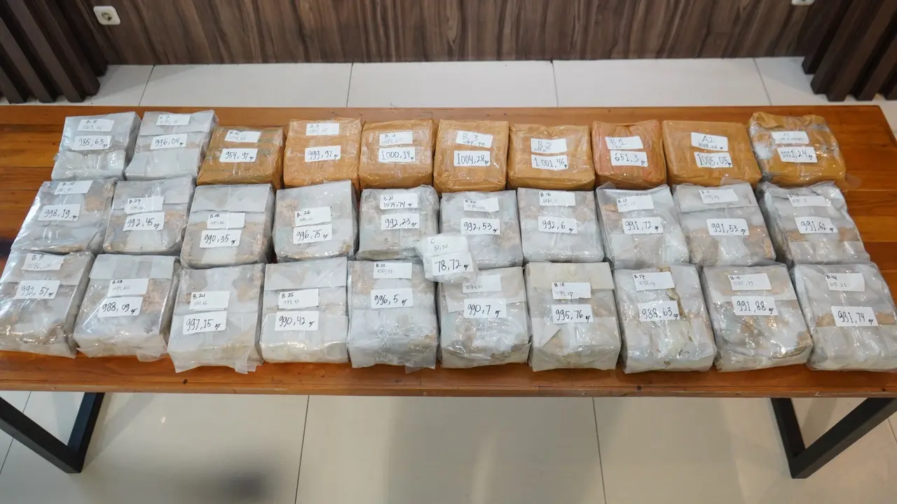 Barang bukti Narkoba Jaringan Internasional di Bekasi