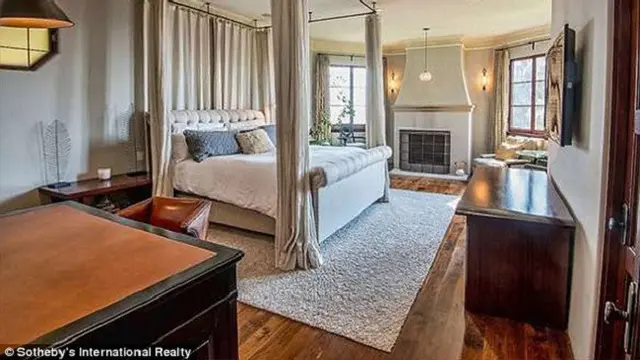 [Bintang] Rumah Nick Jonas