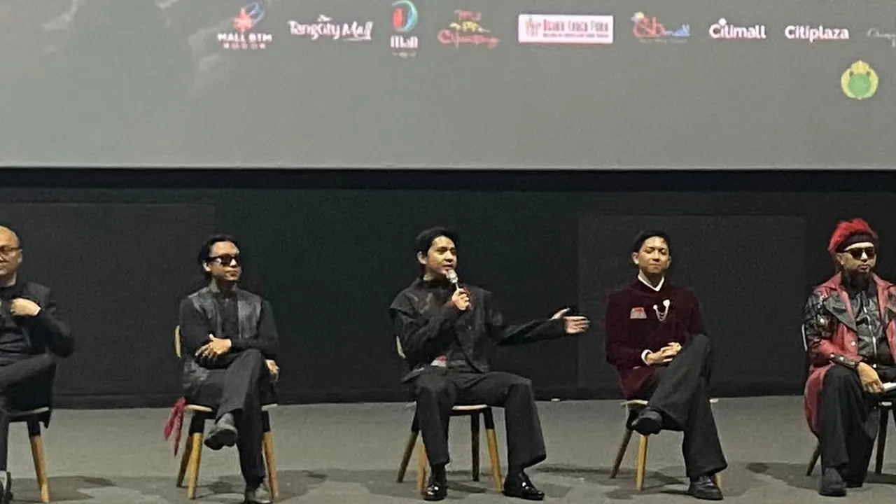 Arbani Yasiz berbicara dalam konferensi pers 402 Rumah Sakit Angker Korea di Jakarta, Senin (6/7/2026). (Liputan6.com/Nola Vemiliana)