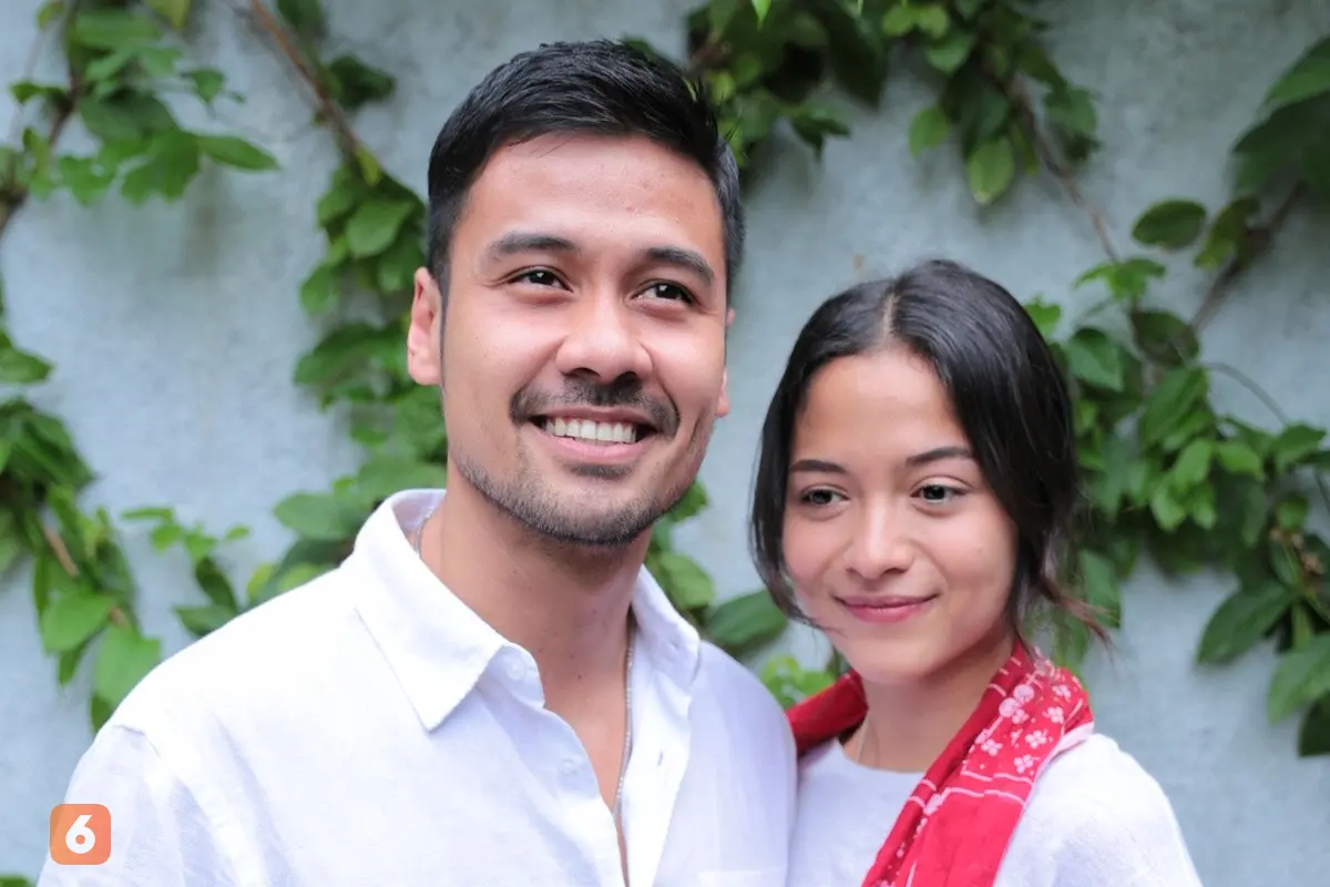 [Bintang] Chicco Jerikho dan Putri Marino