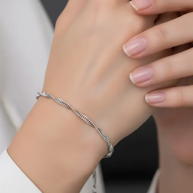 9 Model Gelang Emas Putih Minimalis, Cocok untuk Gaya Modern Elegan