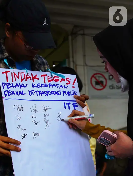 Pembentukan Satgas bertujuan untuk mengurangi kasus pelecehan yang kerap terjadi di transportasi umum. (Liputan6.com/Angga Yuniar)