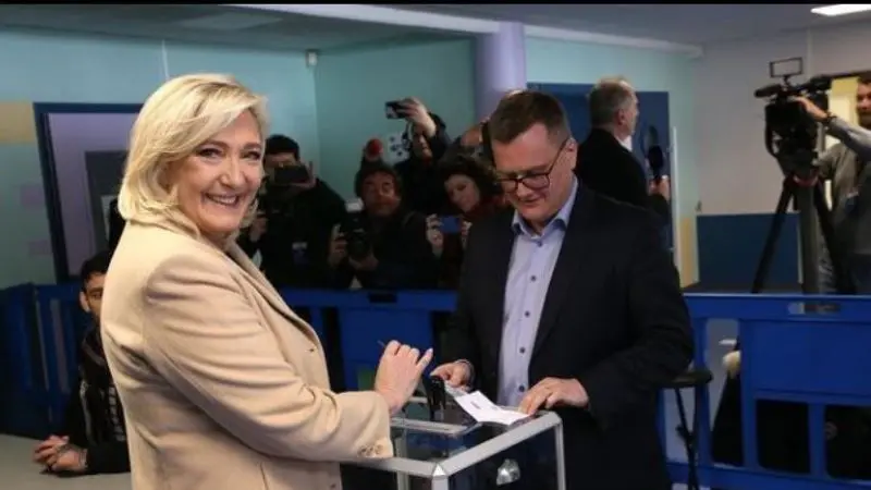 Sosok Marine Le Pen, Calon Presiden Prancis yang Bakal Larang Muslim Pakai Hijab di Tempat Umum