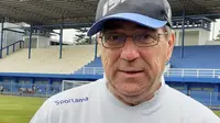 Pelatih Persib bandung, Robert Alberts. (Bola.com/Erwin Snaz)