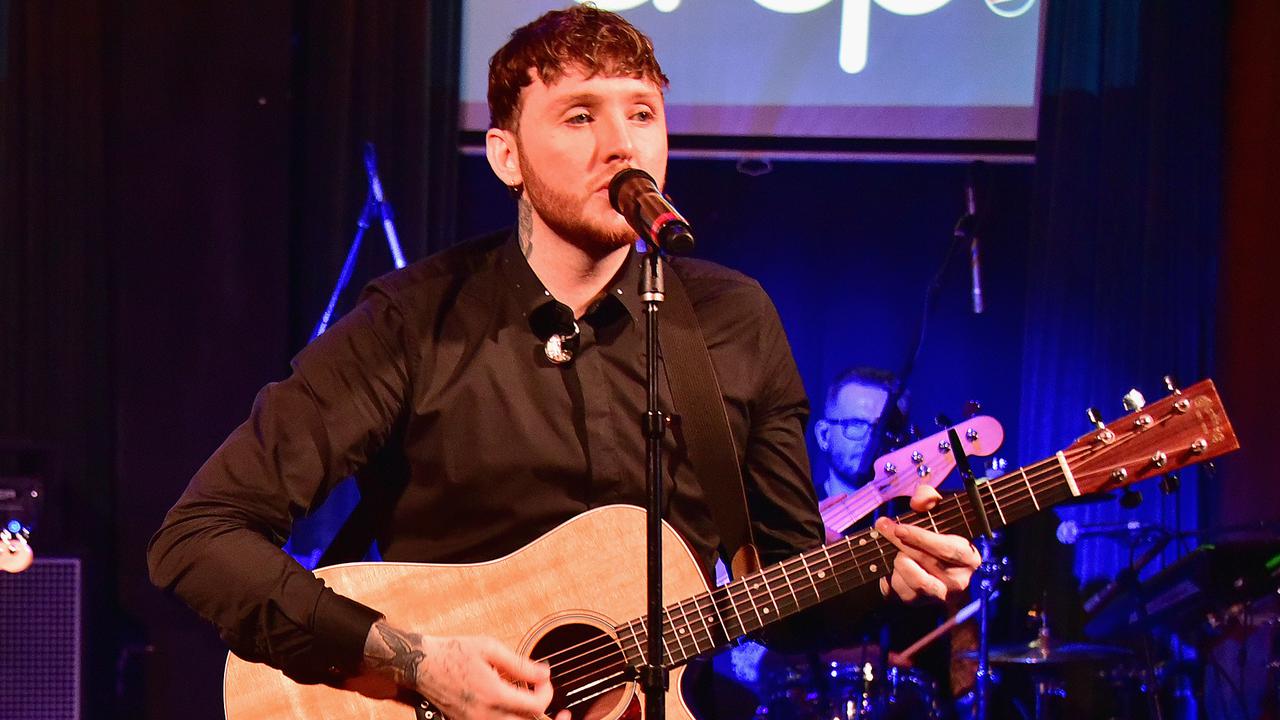 [Bintang] James Arthur
