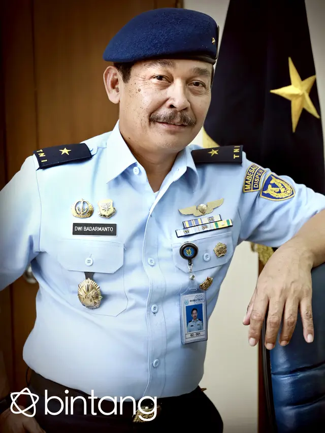 Eksklusif Dwi Badarmanto, Wajah Santun di Balik Twitter TNI AU