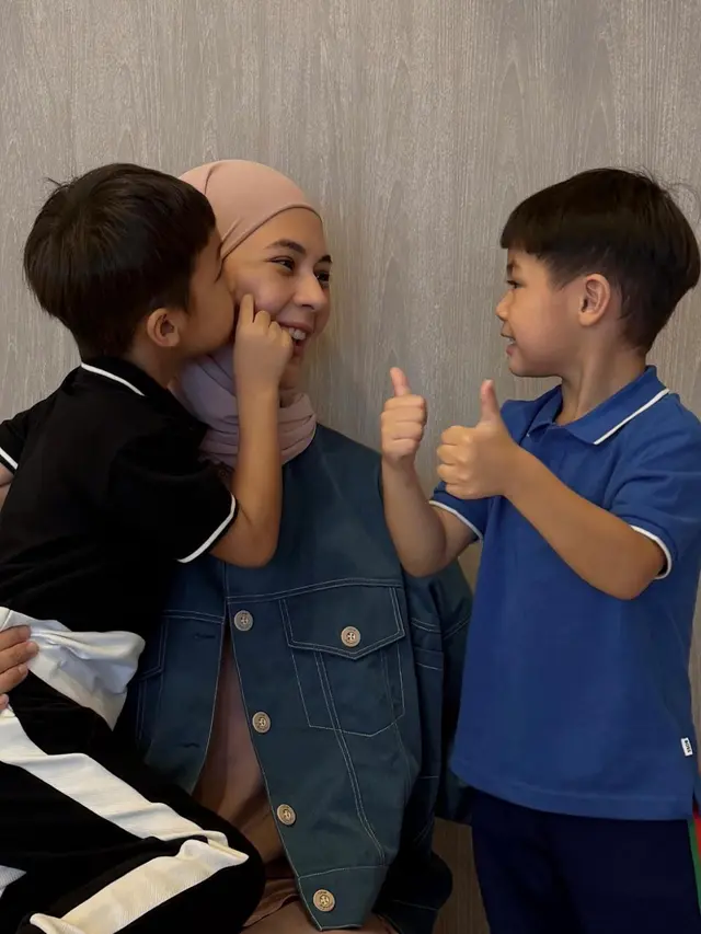 Paula Verhoeven menikmati quality time bersama kedua buah hatinya (Instagram/@paula_verhoeven)