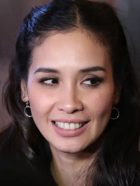 Mengingat perannya sebagai seorang pendekar, Marsha diharuskan untuk bisa melakukan bela diri. Selain itu, persiapan yang sangat ekstra dilakukan Marsha. Seperti halnya latihan fisik, koreo, dan olah raga lainnya. (Adrian Putra/Bintang.com)