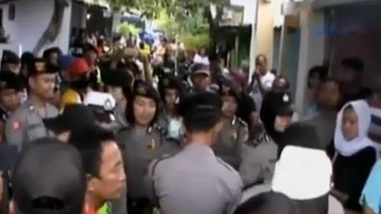  Kericuhan Penggusuran Asrama Polisi di Surabaya
