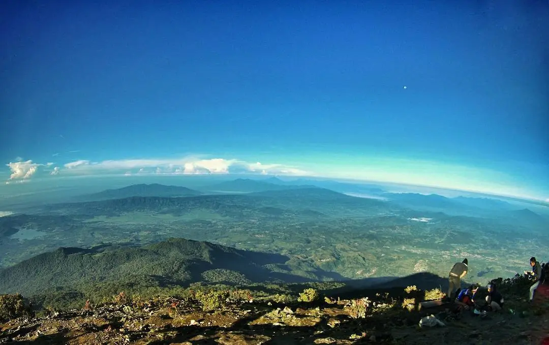 Taman Nasional Gunung Ciremai, Kuningan, Jawa Barat. (Sumber Foto: pluviophile1716/Instagram)