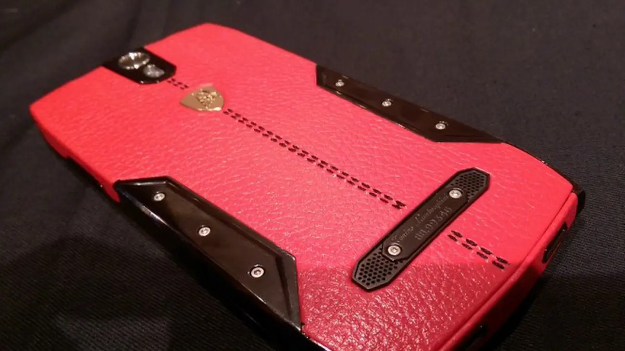Smartphone mewah Tonino Lamborghini