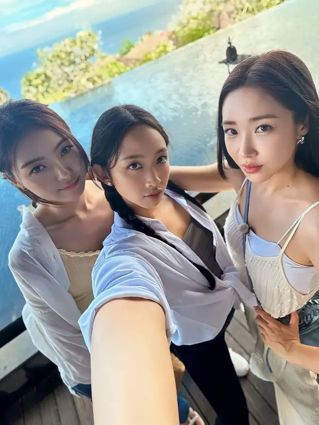 6 Gaya Hyoyeon SNSD hingga Dita Karang SECRET NUMBER Syuting di Pulau Dewata, Tampil Menawan Berkebaya Bali