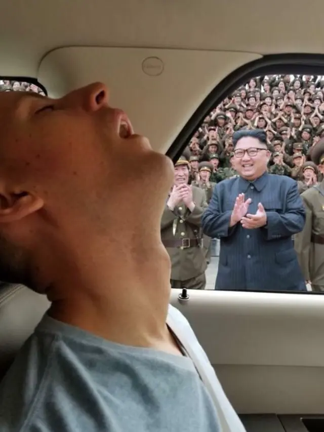 foto pria tidur diedit netizen (Boredpanda)