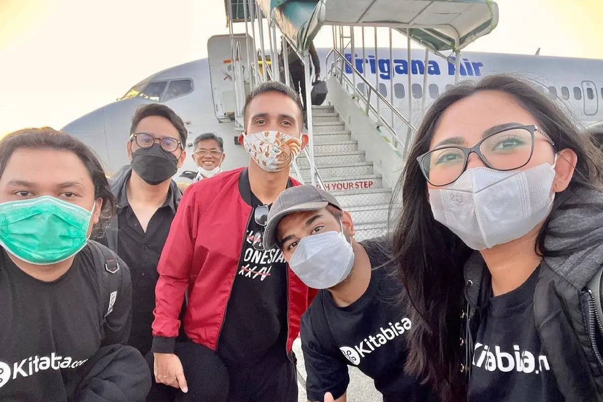 Rachel Vennya Terbang Langsung untuk Salurkan Donasi ke Korban Banjir dan Longsor di NTT