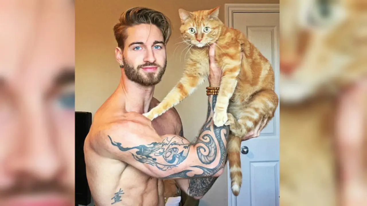 Travis DesLaurier (0)