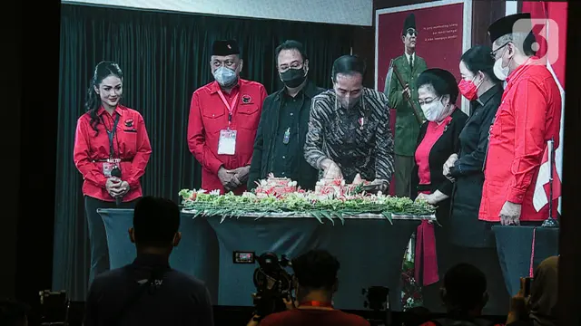 FOTO: Megawati Buka Rakernas PDIP, Jokowi Beri Paparan