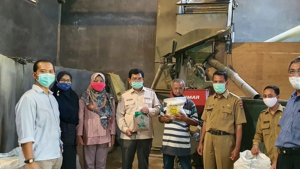 Kementerian Pertanian (Kementan) terus mendorong peningkatan produksi padi, dengan membentuk klaster kawasan korporasi padi di sentra-sentra penghasil padi, seperti di Kabupaten Ngawi. Dok Kementan