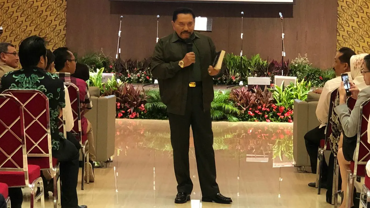 Mantan Kepala BIN Hendropriyono meluncurkan draf buku mengenai intelijen.