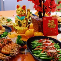 Makan malam di tahun baru Imlek. (Foto: Dok. Harris)