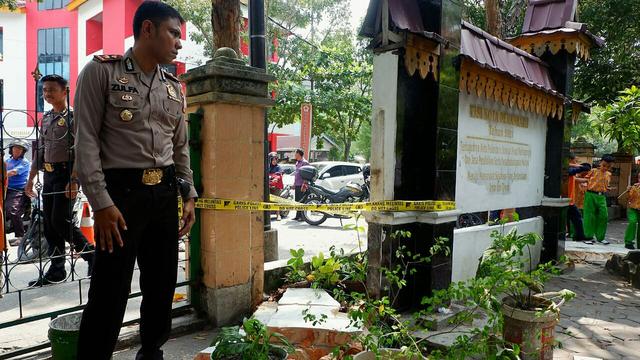 Tembok Sekolah Roboh