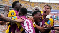 Gonzalo Plata dari Ekuador, tengah kanan, merayakan gol kedua timnya melawan Jerman selama pertandingan Grup E Piala Dunia di East Rutherford, N.J., dekat New York, Jumat, 26 Juni 2026. (AP Photo/Yuki Iwamura)