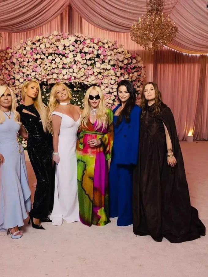 5 Gaya Tamu Undangan di Pernikahan Britney Spears dan Sam Asghari, Madonna hingga Selena Gomez Tampil Glamor