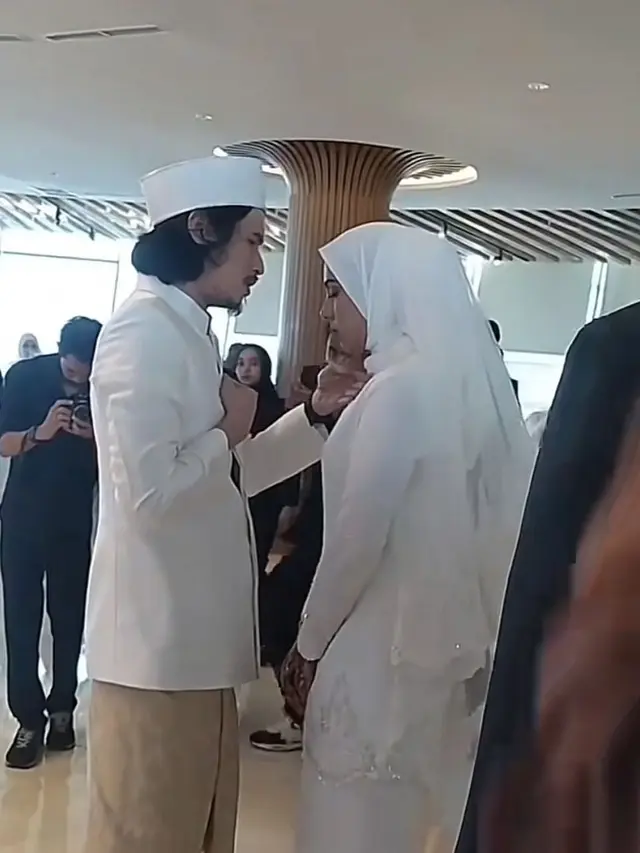 Virzha dan Sabrina menikah (TikTok/mrsfunny87)