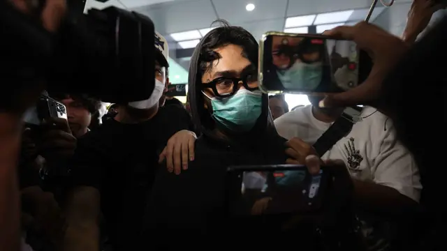 Kembali dari BNNP DKI Jakarta, Onad Membisu