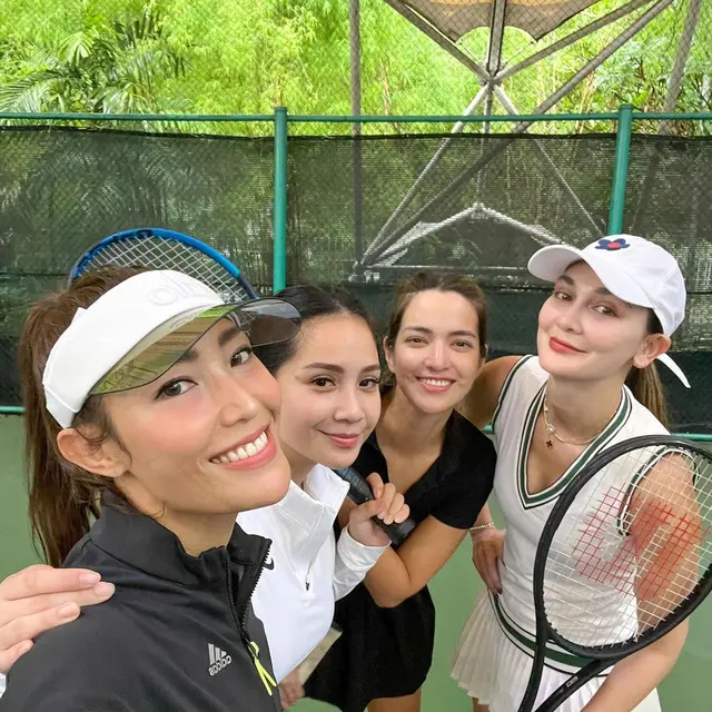 6 Potret Nagita Slavina dengan Geng Tenis RCTC, Kompak Banget