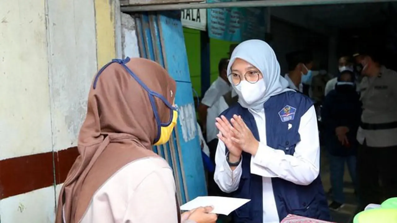 PPKM Diperpanjang, Pemkab Banyuwangi Kembali Salurkan Bantuan ke Pedagang Kecil