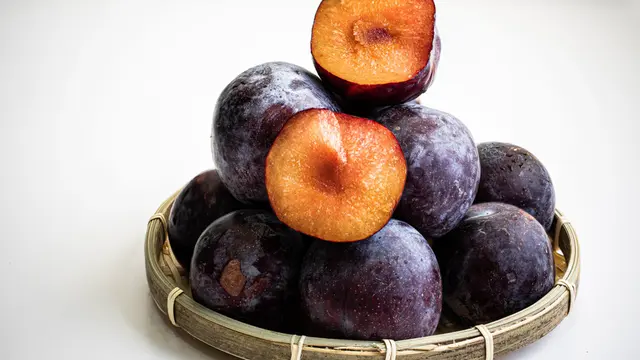 buah plum