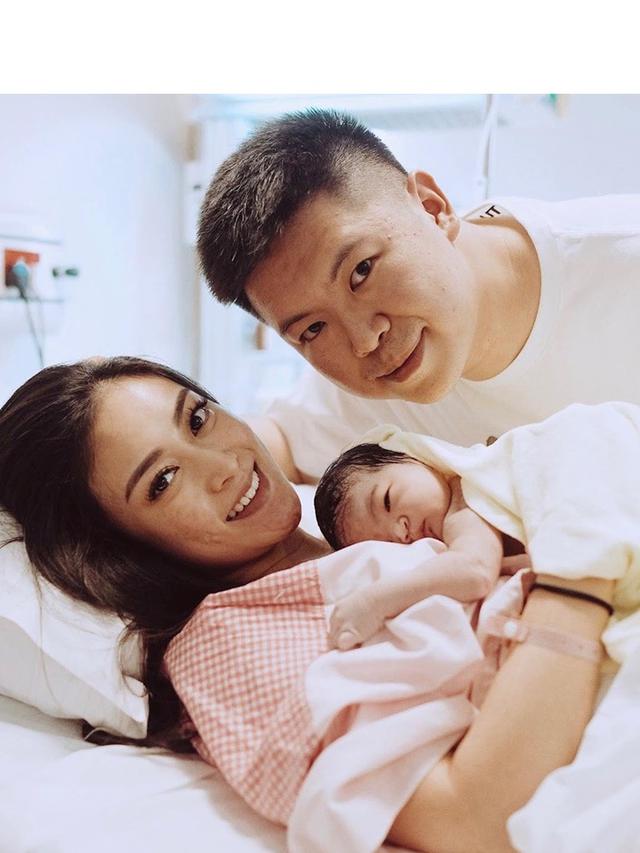 Lama Vakum, Ini 7 Potret Perjuangan Ketrin Agustine yang Baru Melahirkan Anak Pertama