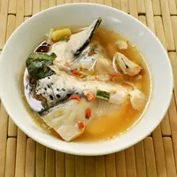 Ilustrasi sup kepala ikan salmon./Copyright shutterstock.com/id/g/pedphoto36pm